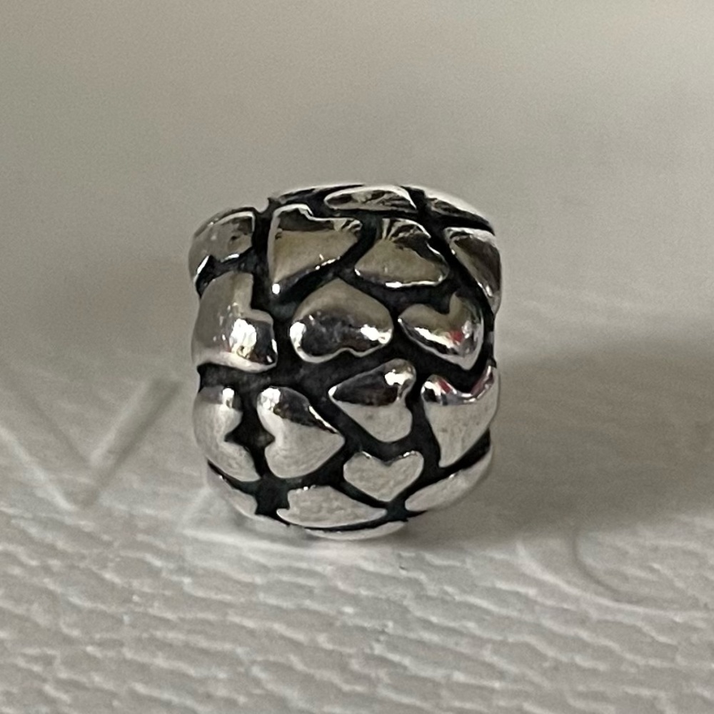 GENUINE PANDORA 925 ALE STERLING SILVER EMBOSSED HEARTS HEART BALL CHARM